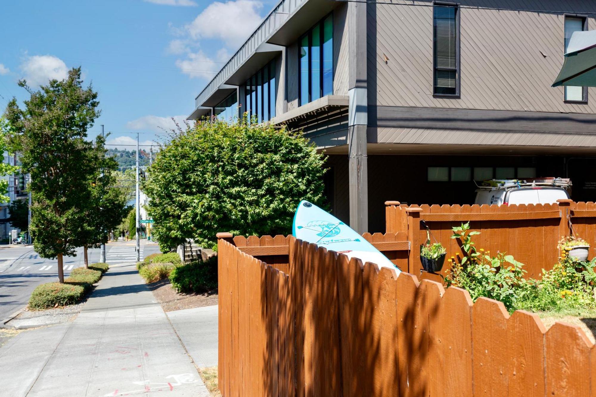 Vintage 3 Bedroom Home In Prime Eastlake Seattle With Private Parking Esterno foto