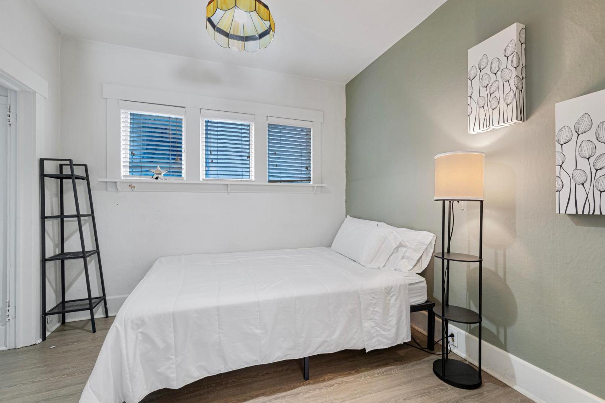 Vintage 3 Bedroom Home In Prime Eastlake Seattle With Private Parking Esterno foto